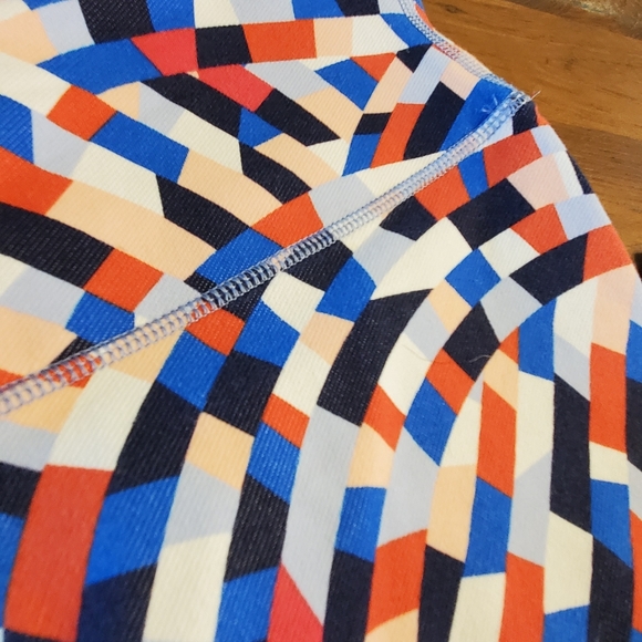 Lululemon Wunder Under Crops Size 8 - Picture 3 of 3